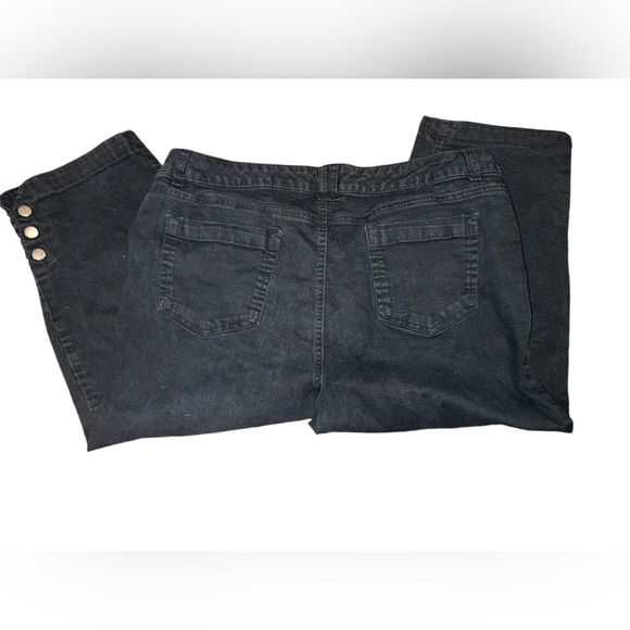 Style & Co Capris - Picture 2 of 2